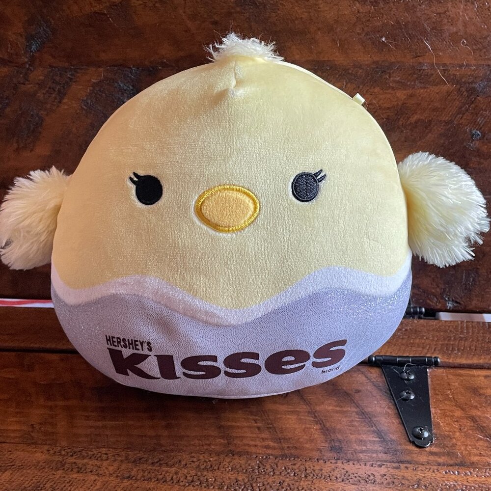 Squishmallow Chick Hershey Kisses 8" Aimee Easter Plush 2023